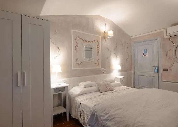 Il Castagnolo Bed & Breakfast 3*